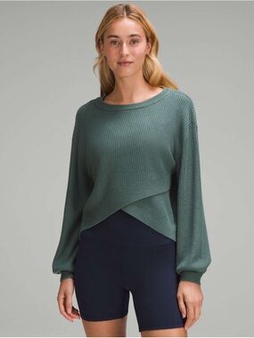 Lululemon Reversible Crossover Sweater
Medium Forest Size 4
